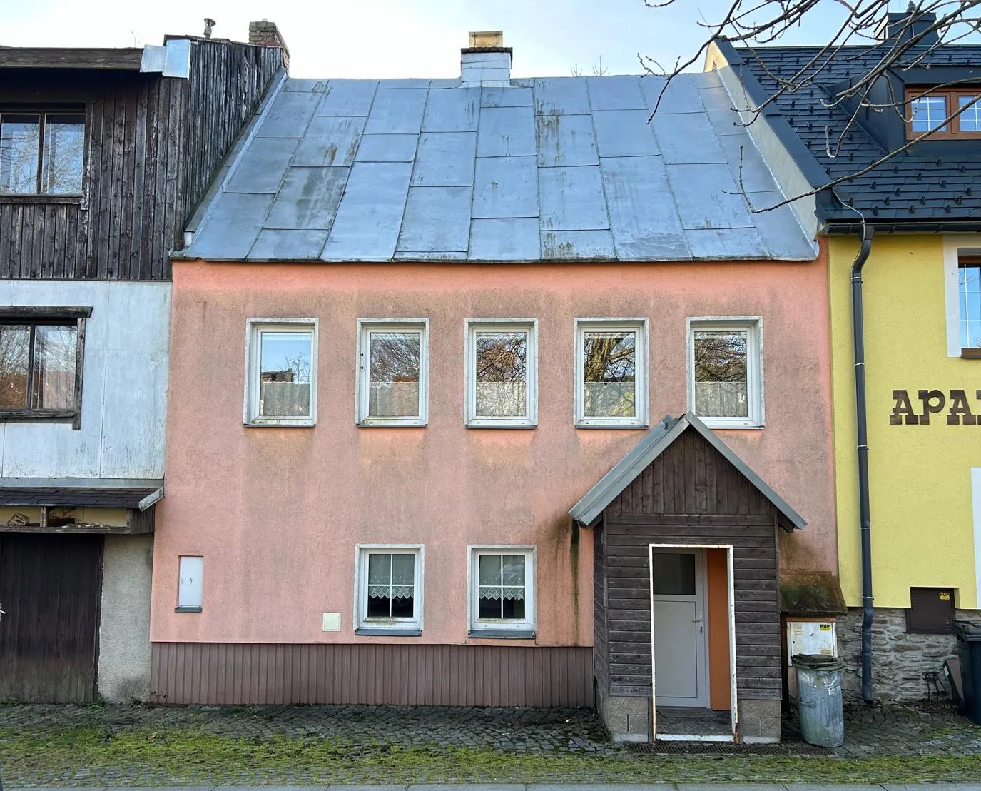 chata VE STOPĚ původní stav
